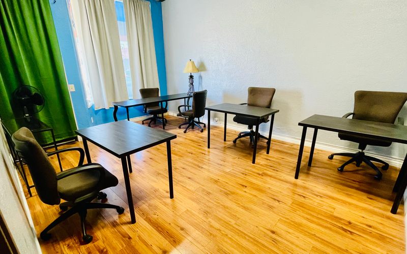 826 South Victory Blvd, Burbank Image 17