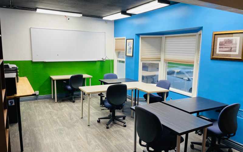 826 South Victory Blvd, Burbank Image 2