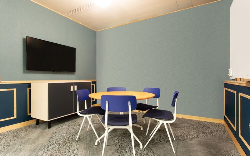 2 Leman Street, Greater London Image 13