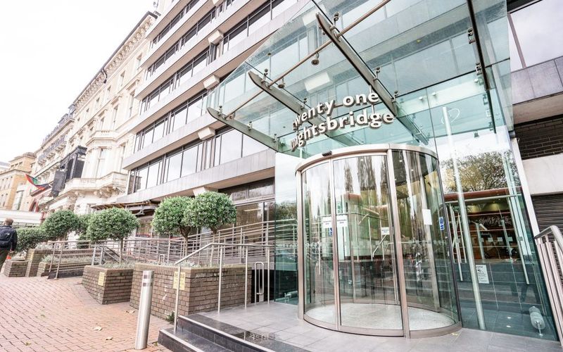 21 Knightsbridge, Belgravia Image 8