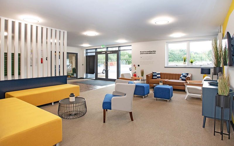 4300 Parkway, Hampshire Image 7