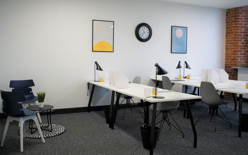 Albert Street, Hollinwood Image 6