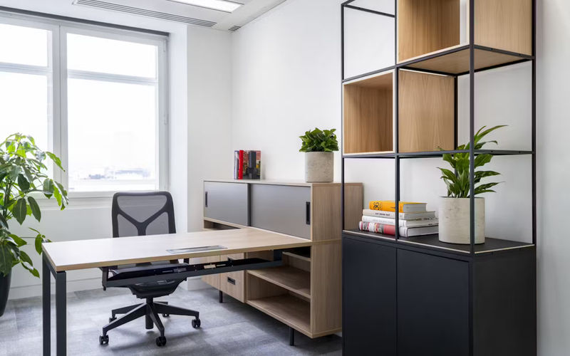 33 Cavendish Square, Marleybone Image 1