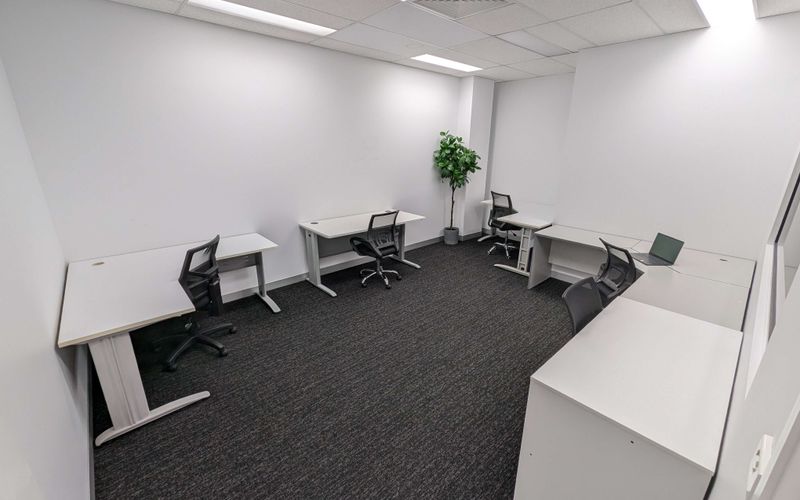 207 Currumburra Road, Ashmore Image 6