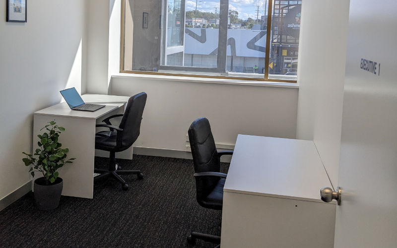 207 Currumburra Road, Ashmore Image 7