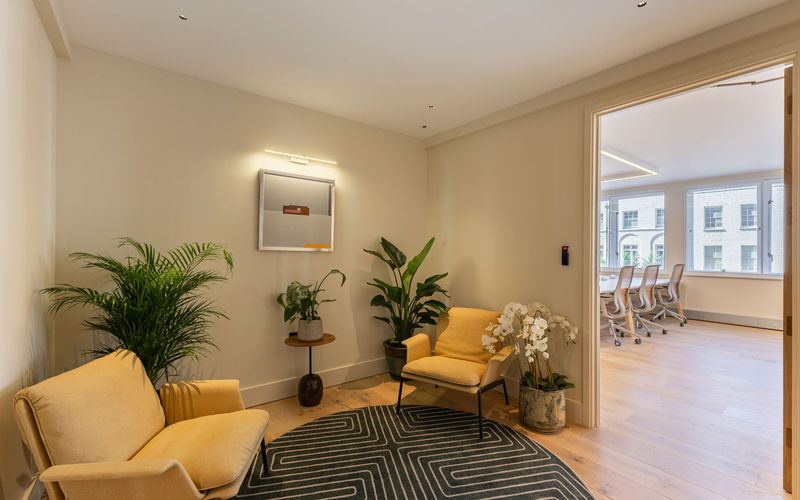 192 Vauxhall Bridge Road, London Image 1
