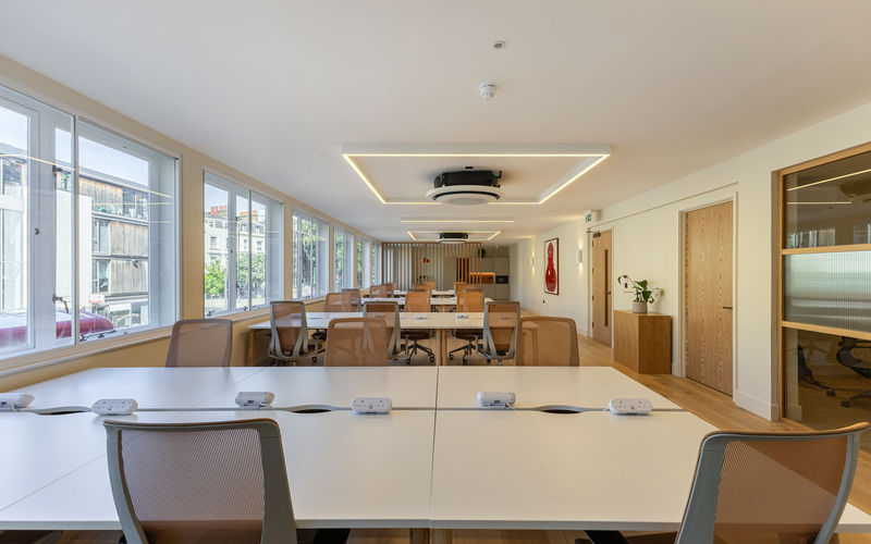 192 Vauxhall Bridge Road, London Image 1
