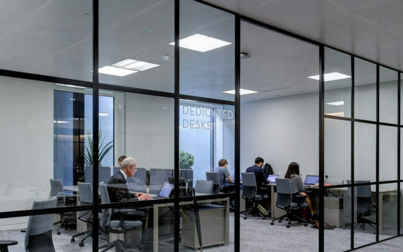 8 ST James’s Square, London Image 4