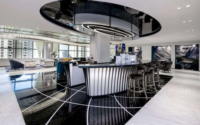 Sheikh Zayed Road, Dubai Image 7