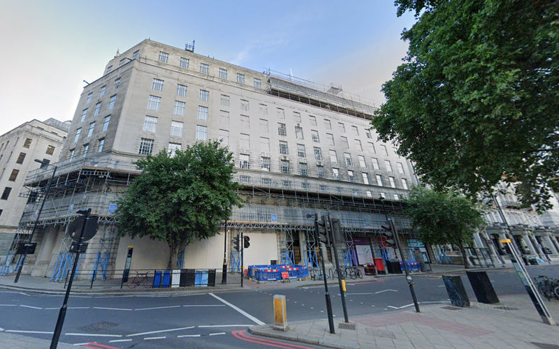 52 Grosvenor Gardens, Greater London Image 1