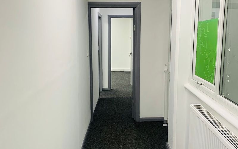 Amberley Way, Hounslow Image 14