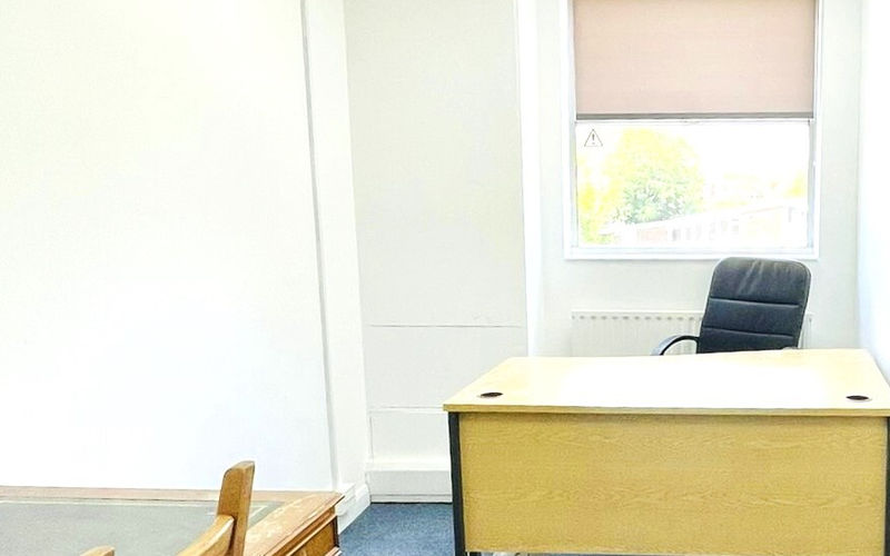 1-4 Park Terrace, Worcester Park Image 4