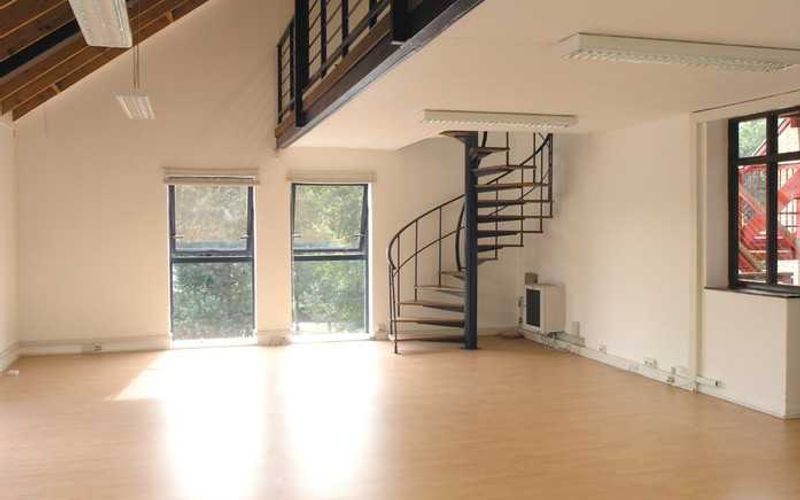 Lower Road, London Image 2