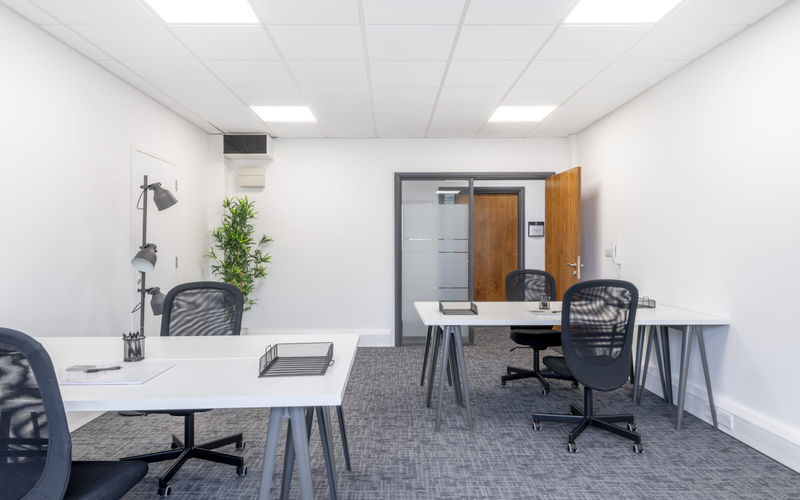 Plato Close, Royal Leamington Spa Image 5