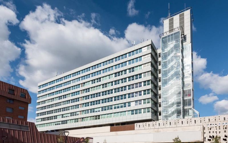 2 Queens Walk, Berkshire Image 17