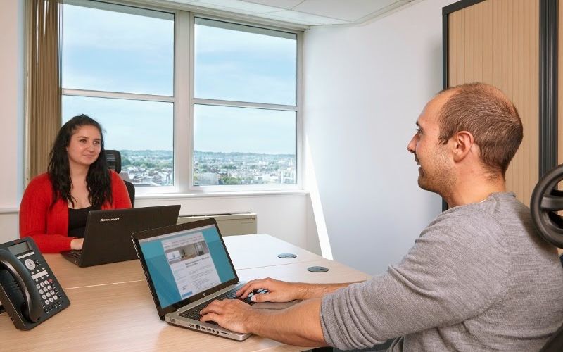 2 Queens Walk, Berkshire Image 1