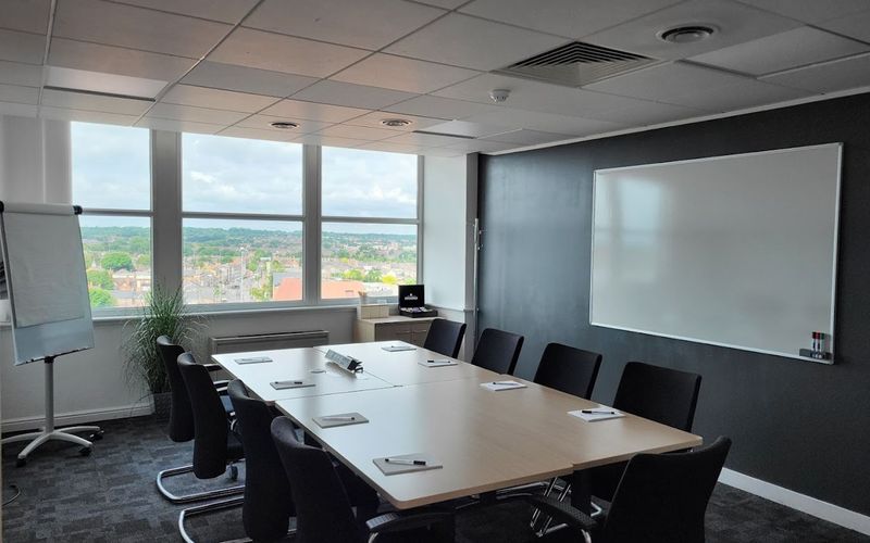 2 Queens Walk, Berkshire Image 13