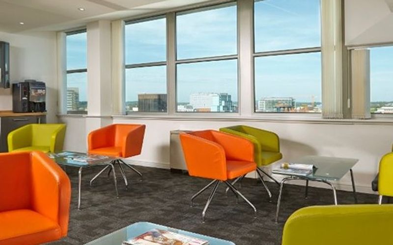 2 Queens Walk, Berkshire Image 2