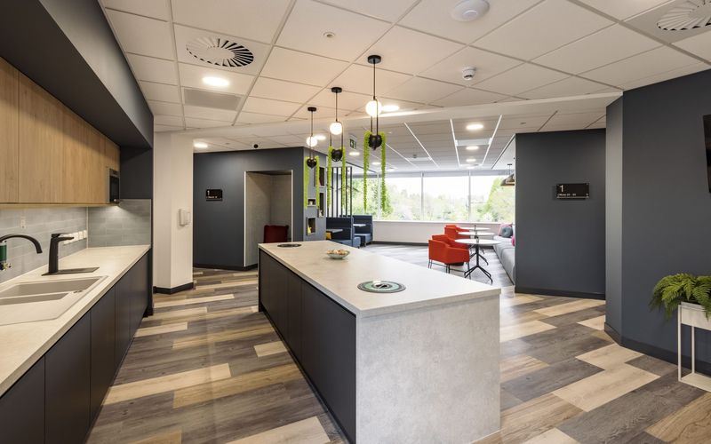 Lakeview 600 Lakeside Drive, Warrington Image 4