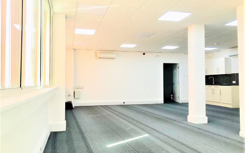 141-143 King Street, Hammersmith Image 1