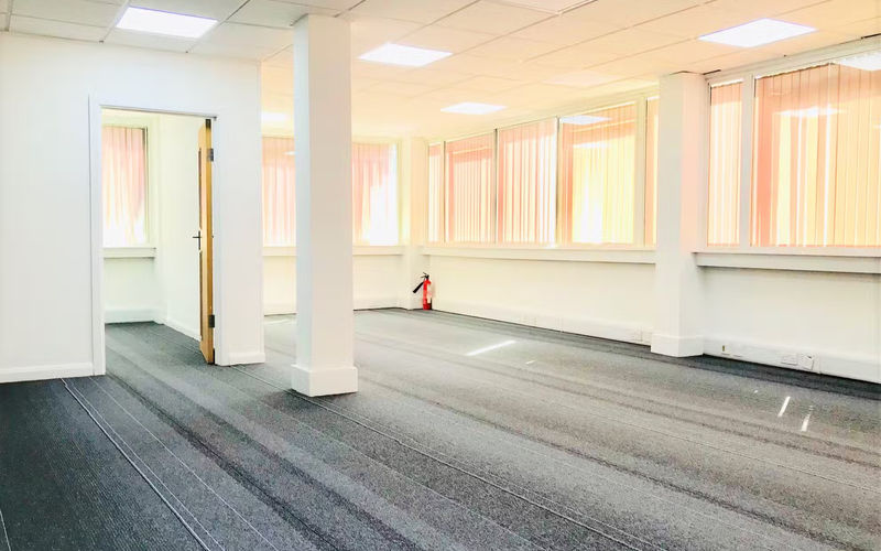 141-143 King Street, Hammersmith Image 6