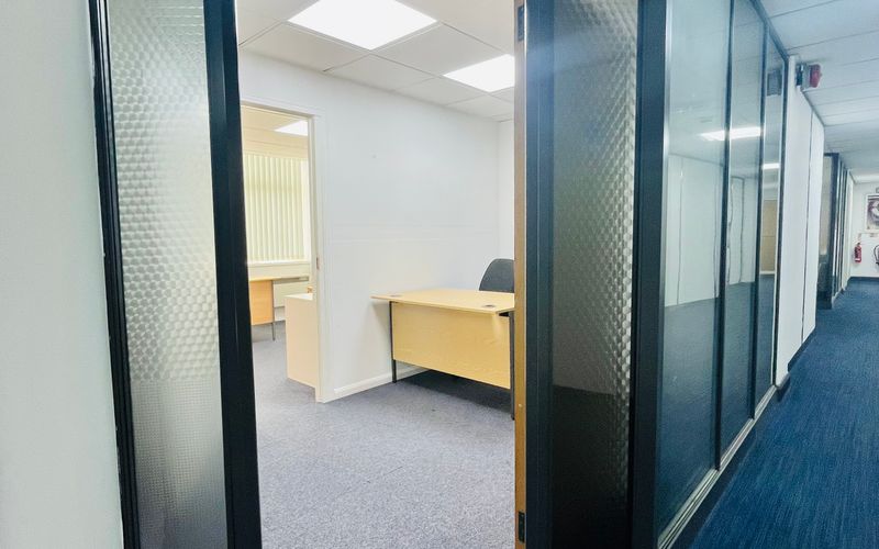 60 North Circular Road, Park Royal Image 24