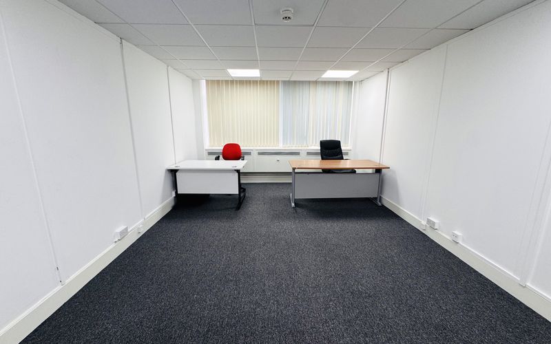 60 North Circular Road, Park Royal Image 30