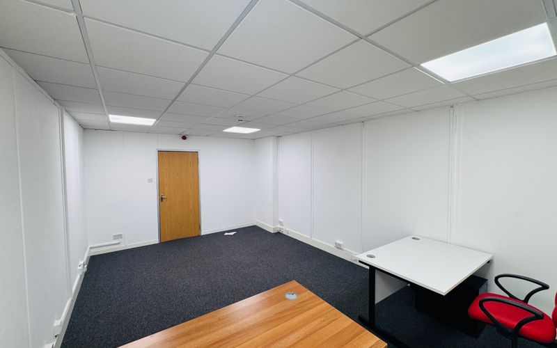 60 North Circular Road, Park Royal Image 31