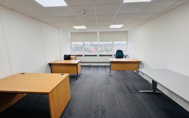 60 North Circular Road, Park Royal Image 47