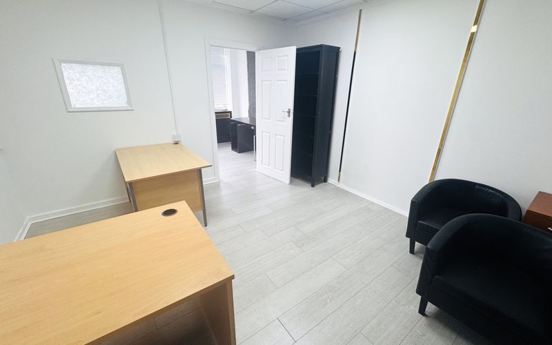 60 North Circular Road, Park Royal Image 49