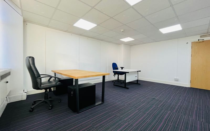 60 North Circular Road, Park Royal Image 34