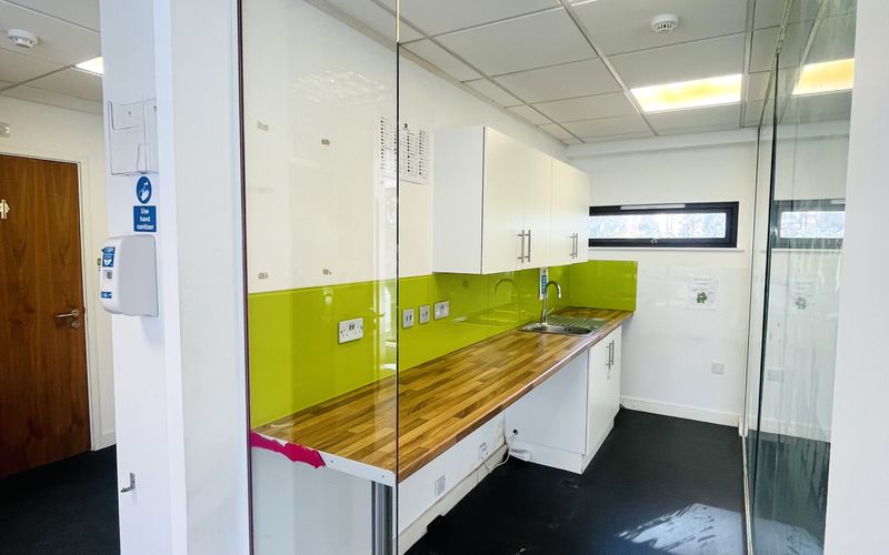 Addison Bridge Place, Kensington Image 46