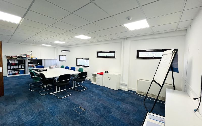 Addison Bridge Place, Kensington Image 37