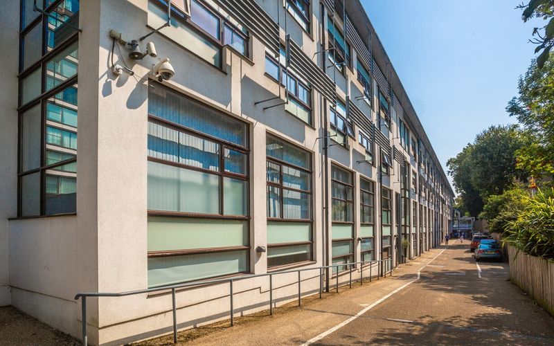 Addison Bridge Place, Kensington Image 33