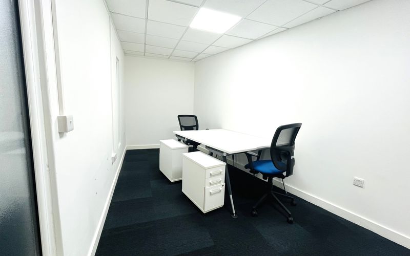 Addison Bridge Place, Kensington Image 7