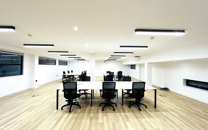 Addison Bridge Place, Kensington Image 5