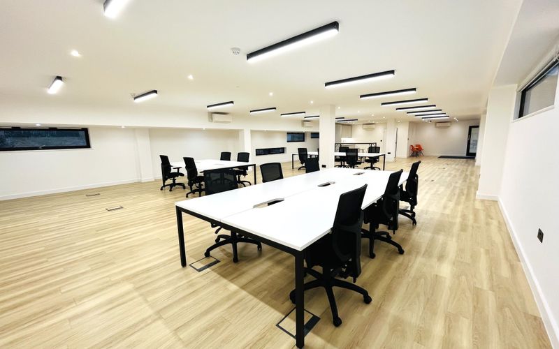 Addison Bridge Place, Kensington Image 2