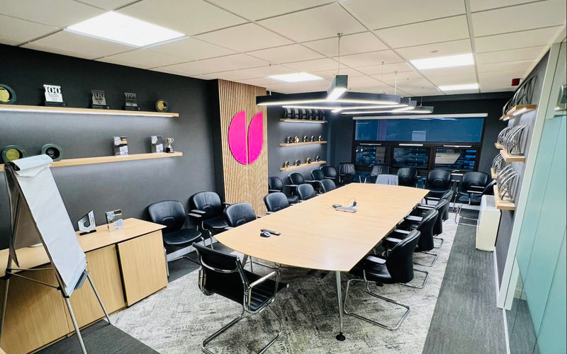 Addison Bridge Place, Kensington Image 10