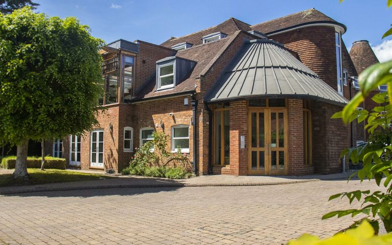 West Street, Farnham Image 7