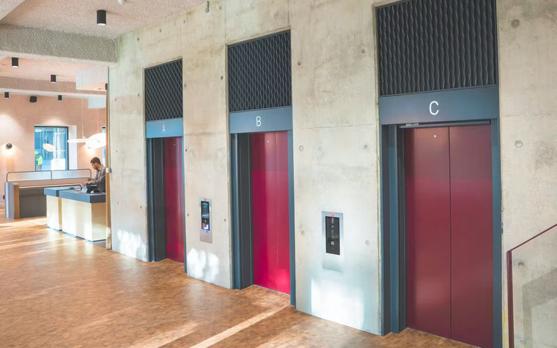 1 Whitechapel Road, Greater London Image 1