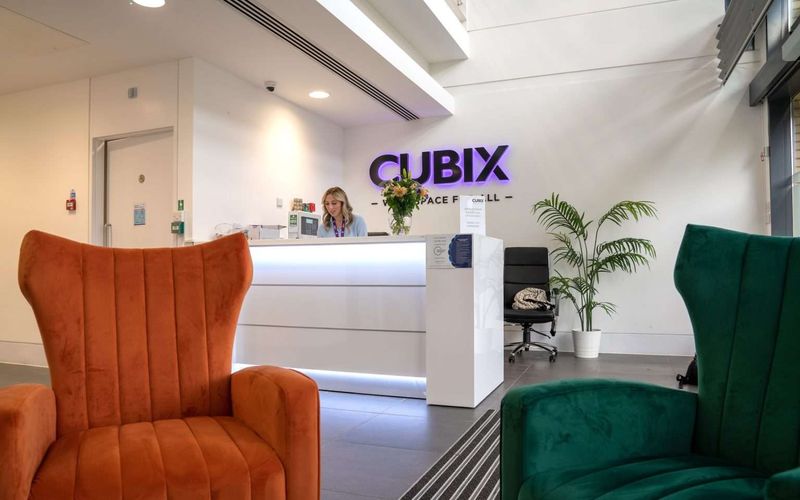 Capital Drive, Linford Wood Image 5