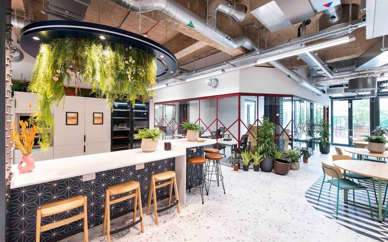 2 Whitechapel Road, Greater London Image 5