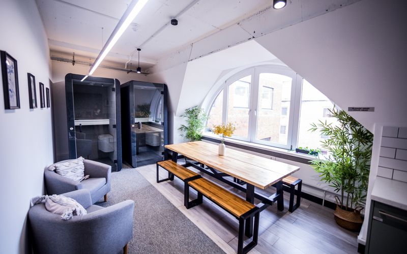 16 Saint John's Lane, Greater London Image 10