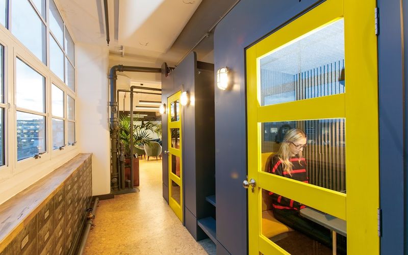 40 Bowling Green Lane, Greater London Image 2