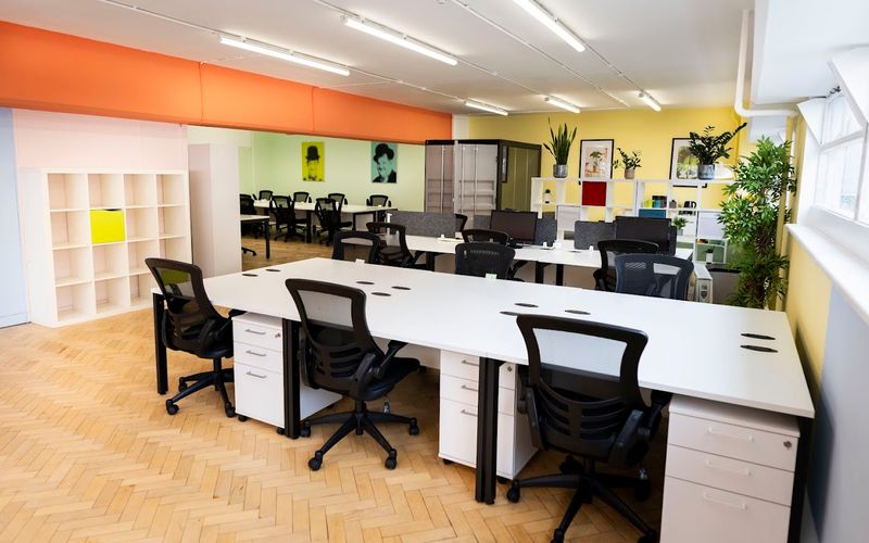 40 Bowling Green Lane, Greater London Image 6