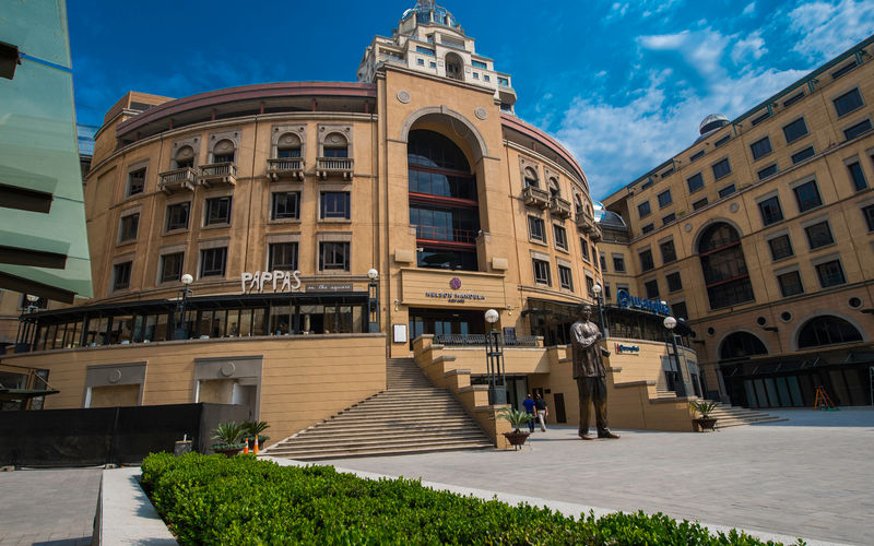 Sandton Nelson Mandela Square Maude Street, Johannesburg Image 7