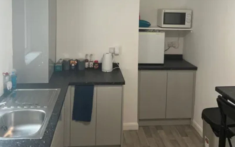 26 Thingwall Road, Birkenhead Image 1