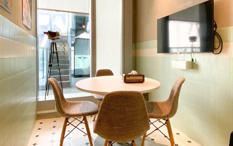 Wang Yip Street South, Hong Kong Image 3