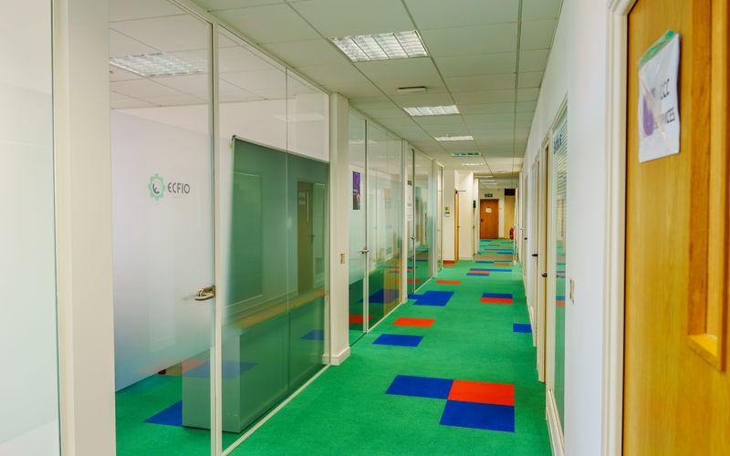 33 Hanworth Road, Surrey Image 10