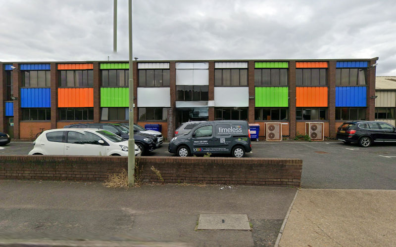 33 Hanworth Road, Surrey Image 14